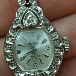 3686 Women's Vintage Waltham Watch.